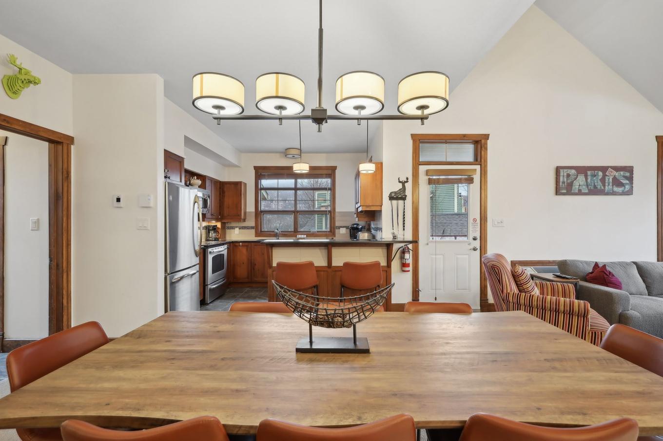 Dining room - 3-223 Ch. Des Quatre-Sommets, Mont-Tremblant, QC - Indoor Photo Showing Dining Room