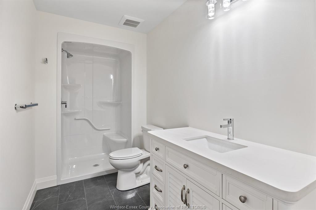 85 Pereira, Harrow, ON