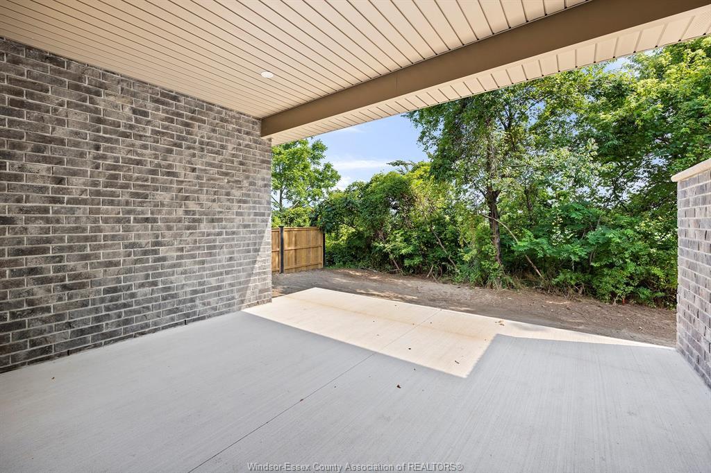 85 Pereira, Harrow, ON