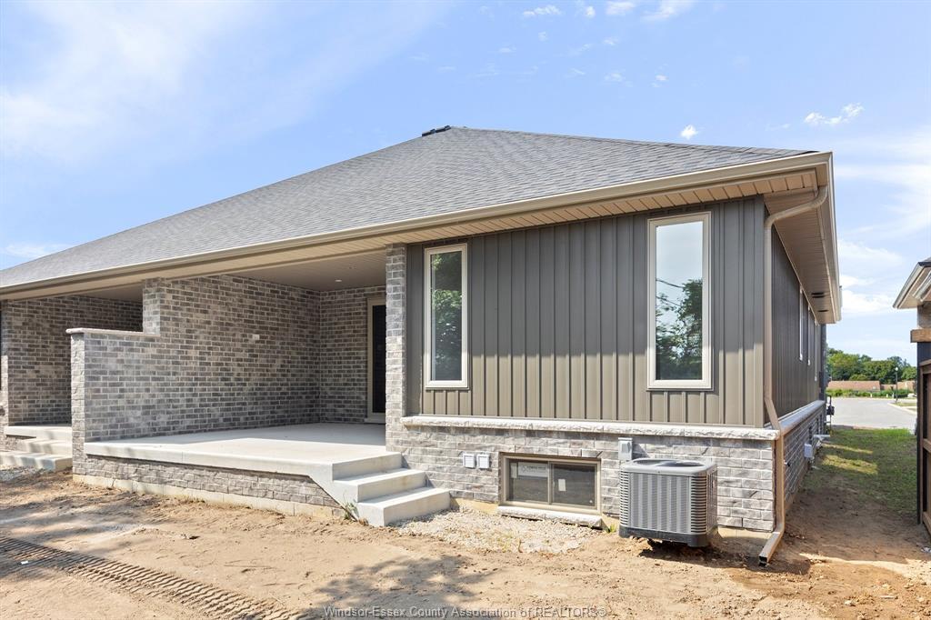 85 Pereira, Harrow, ON