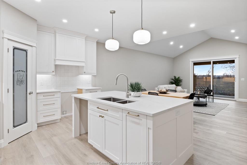 85 Pereira, Harrow, ON