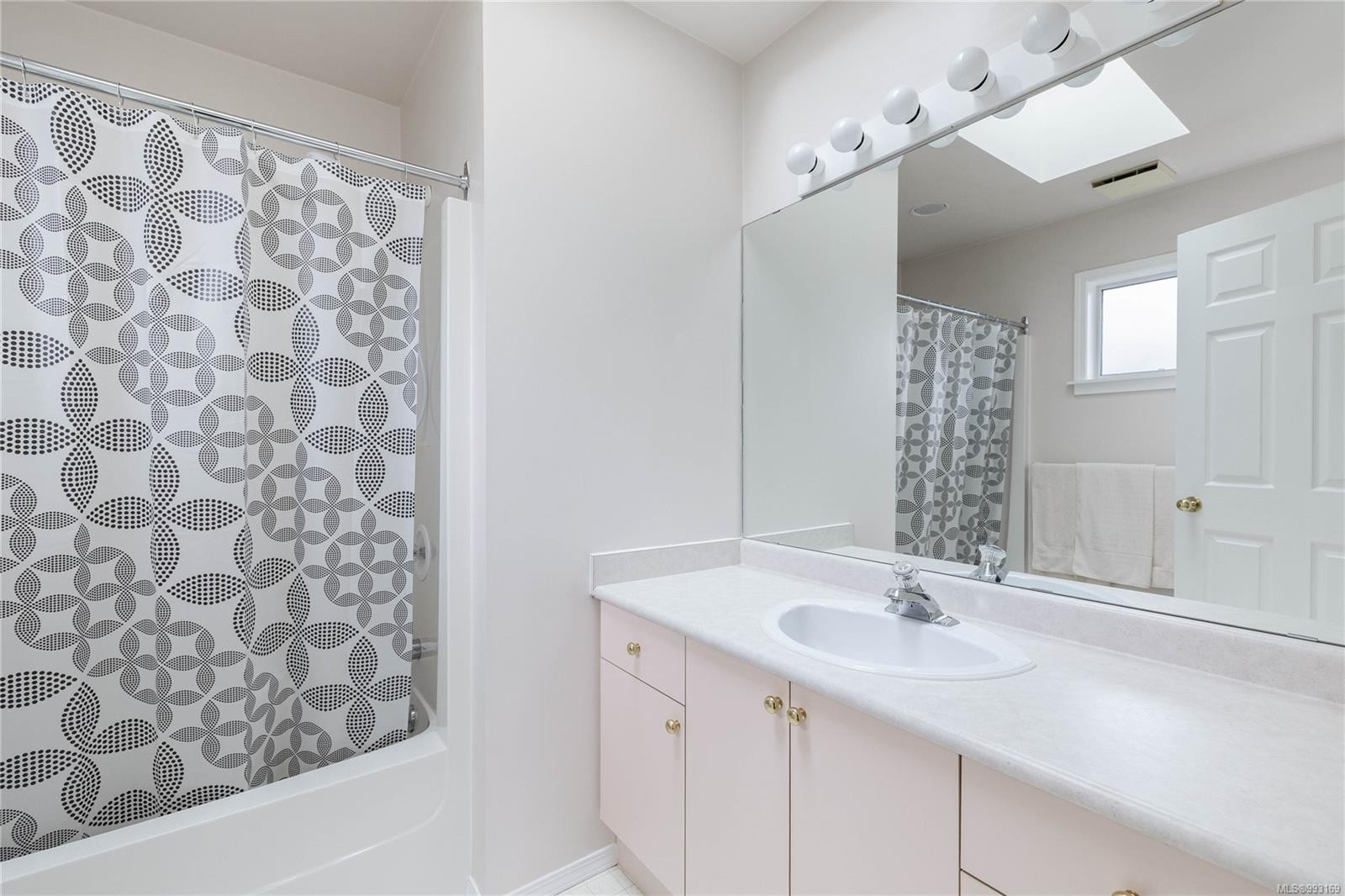 32-258 Lower Ganges Rd, Salt Spring, BC