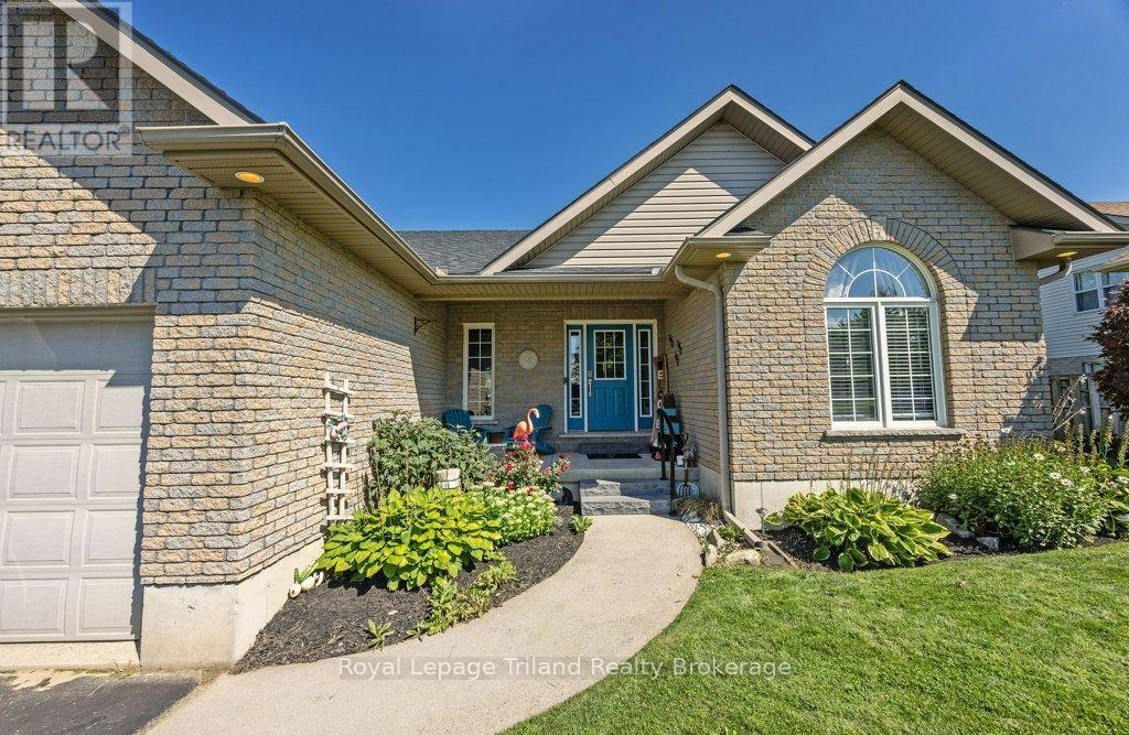 12 Graydon Drive, South-West Oxford (Mount Elgin), ON - Outdoor With Facade