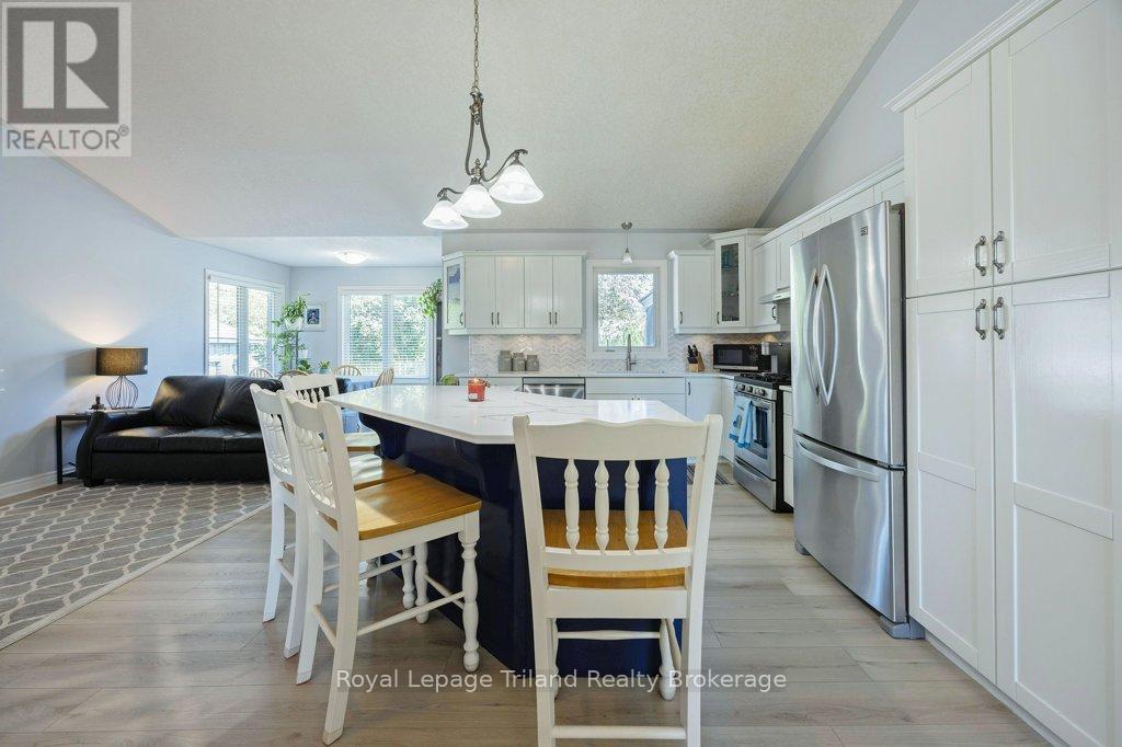 12 Graydon Drive, South-West Oxford (Mount Elgin), ON - Indoor Photo Showing Dining Room
