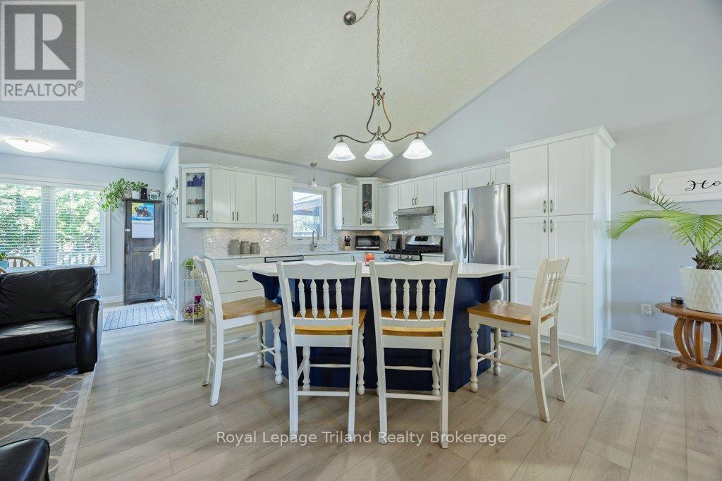 12 Graydon Drive, South-West Oxford (Mount Elgin), ON - Indoor Photo Showing Dining Room