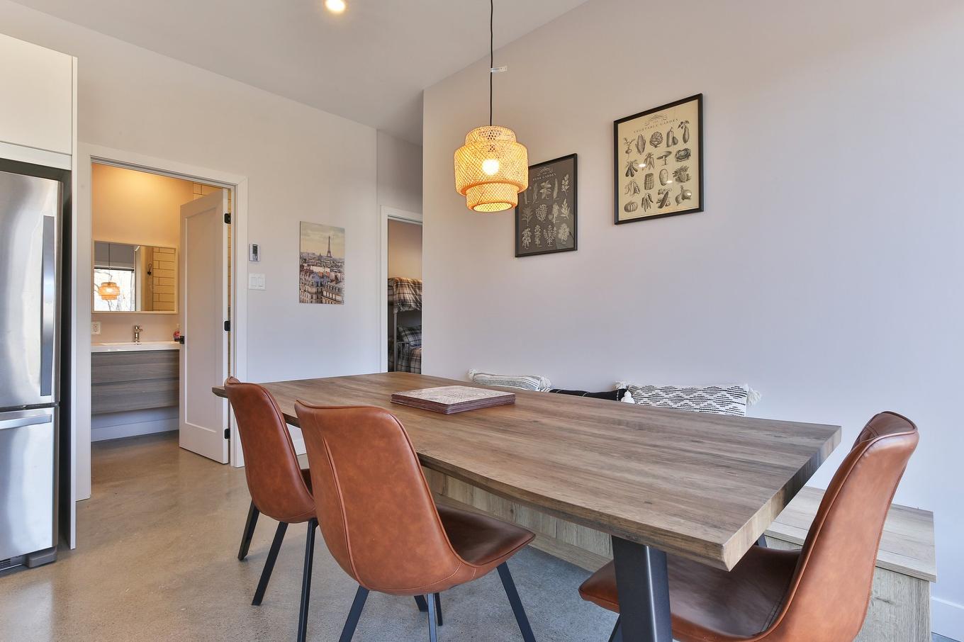 Salle à manger - 205 Rue Des Deux-Montagnes, Bromont, QC - Indoor Photo Showing Dining Room