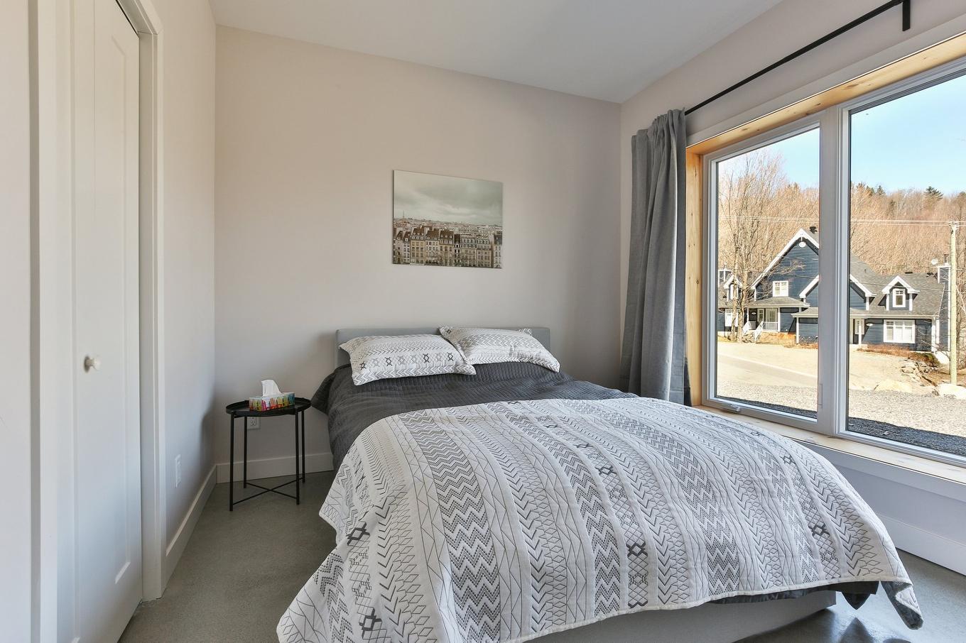 Chambre à coucher - 205 Rue Des Deux-Montagnes, Bromont, QC - Indoor Photo Showing Bedroom