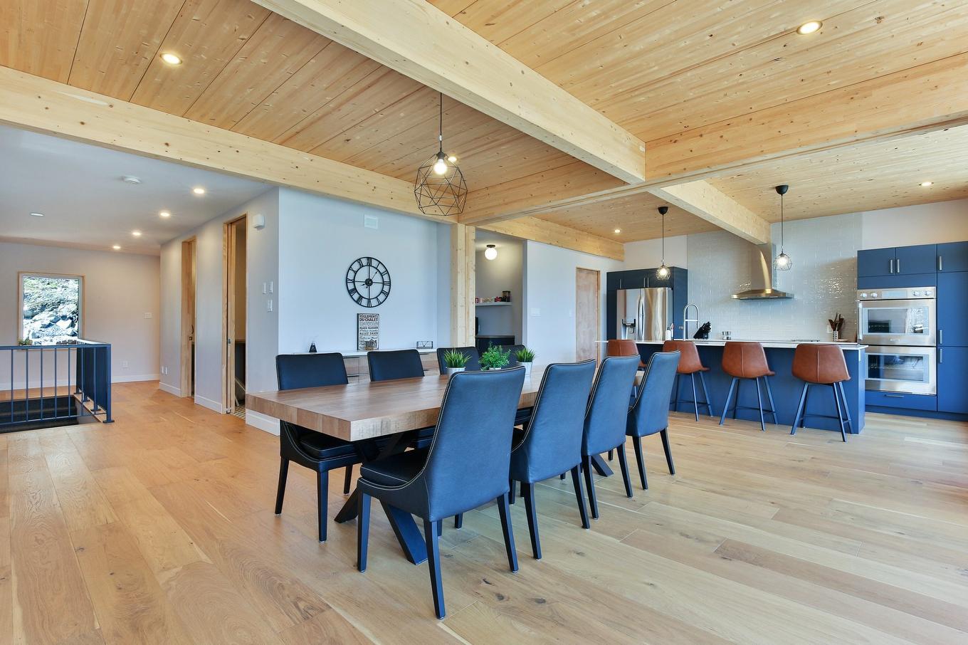 Salle à manger - 205 Rue Des Deux-Montagnes, Bromont, QC - Indoor Photo Showing Dining Room
