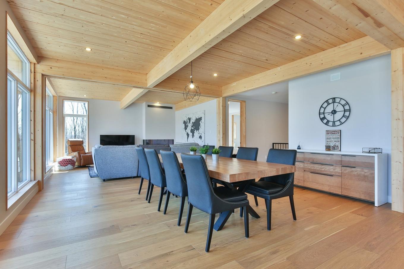 Salle à manger - 205 Rue Des Deux-Montagnes, Bromont, QC - Indoor Photo Showing Dining Room