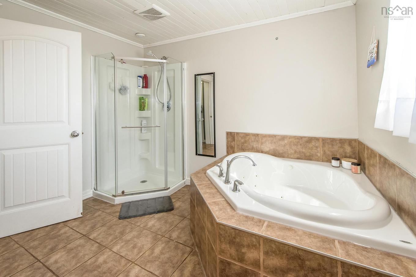 1 Atlantic Street, Clark'S Harbour, NS