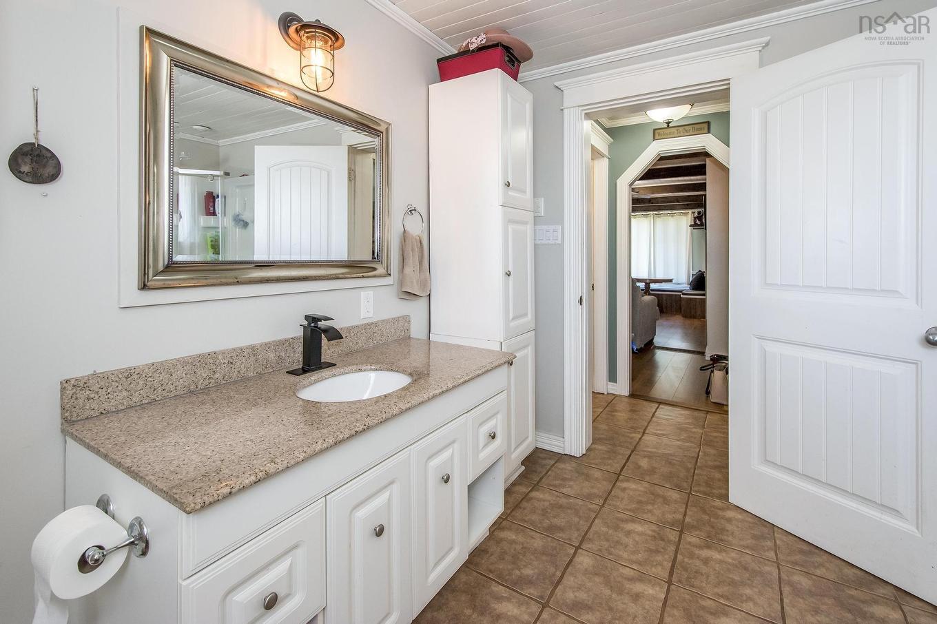 1 Atlantic Street, Clark'S Harbour, NS