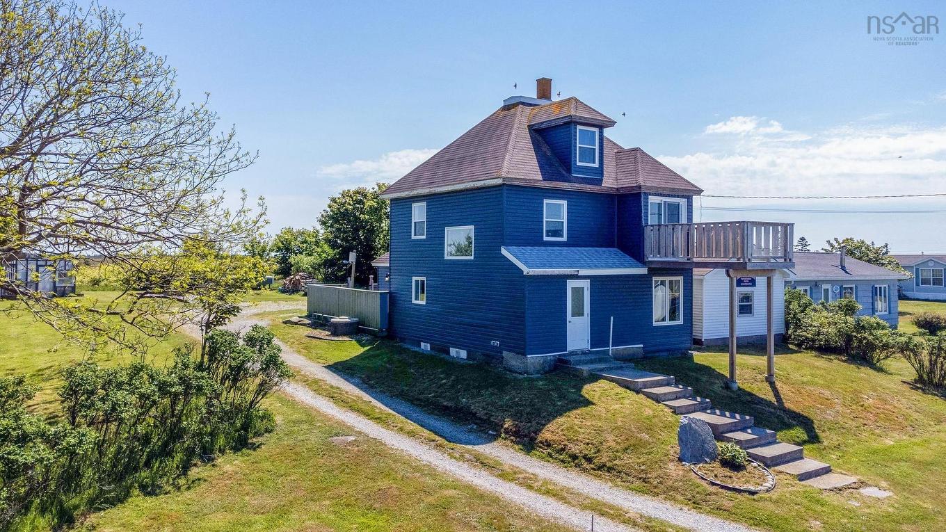 1 Atlantic Street, Clark'S Harbour, NS
