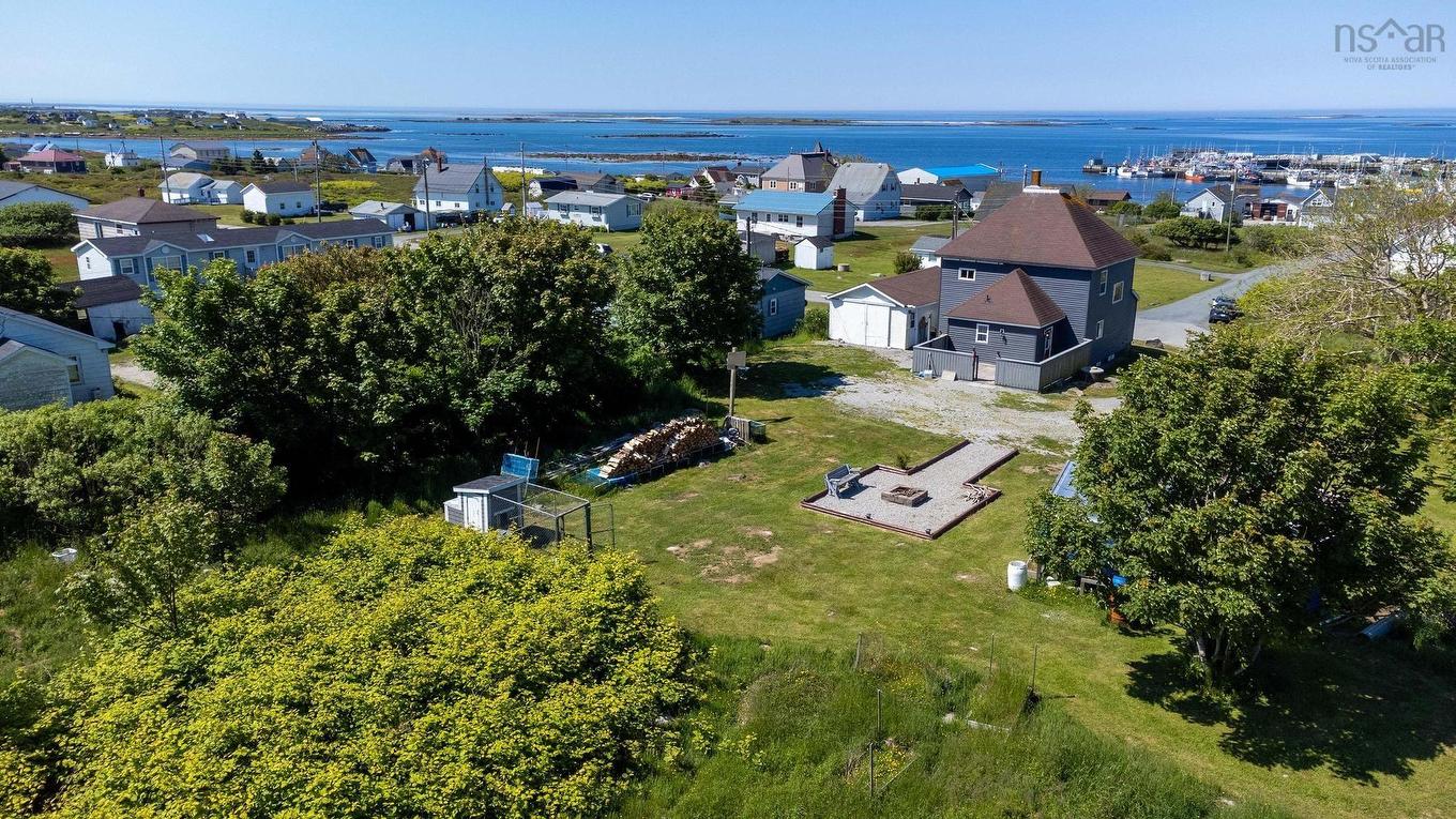 1 Atlantic Street, Clark'S Harbour, NS