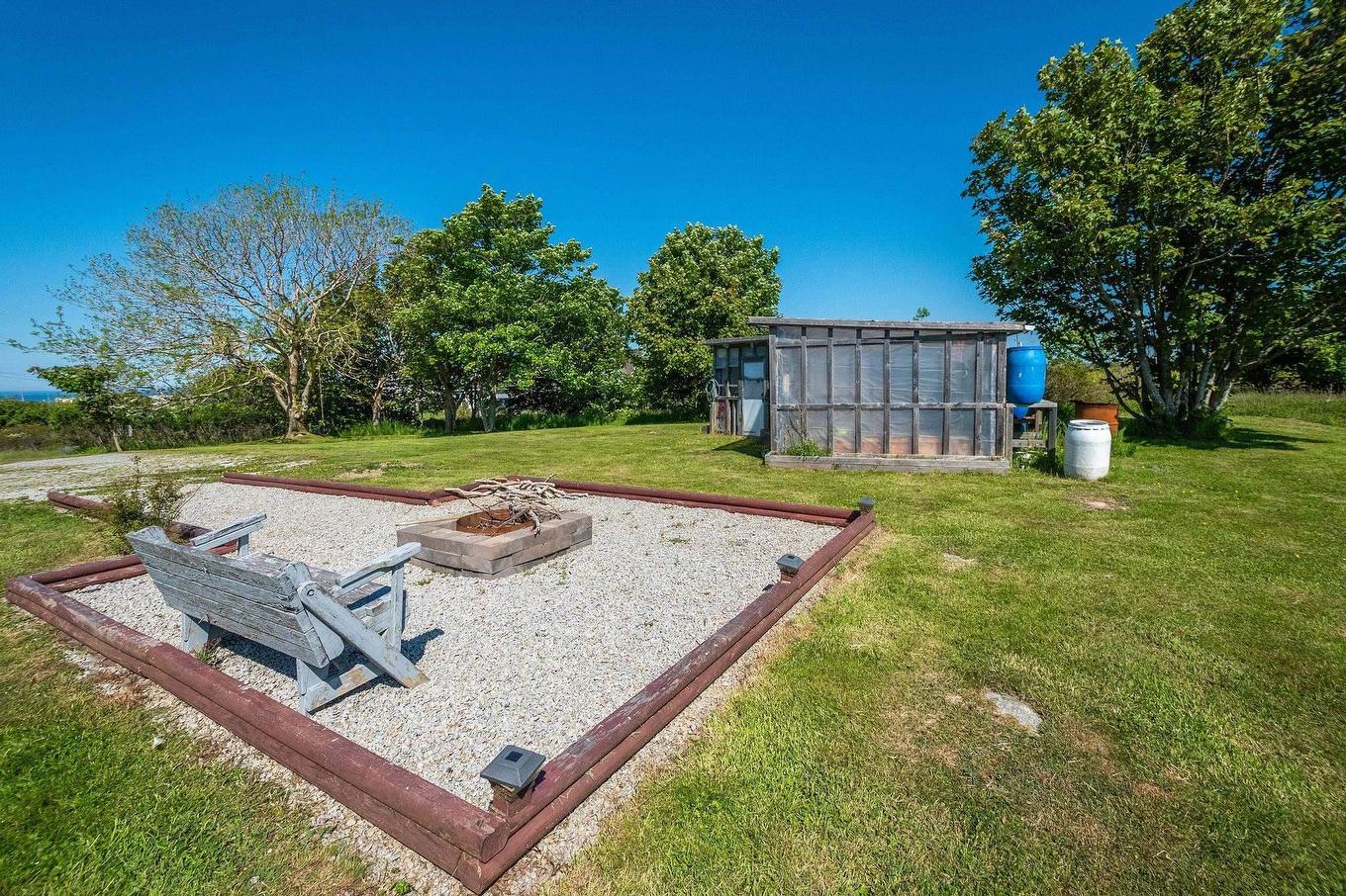 1 Atlantic Street, Clark'S Harbour, NS