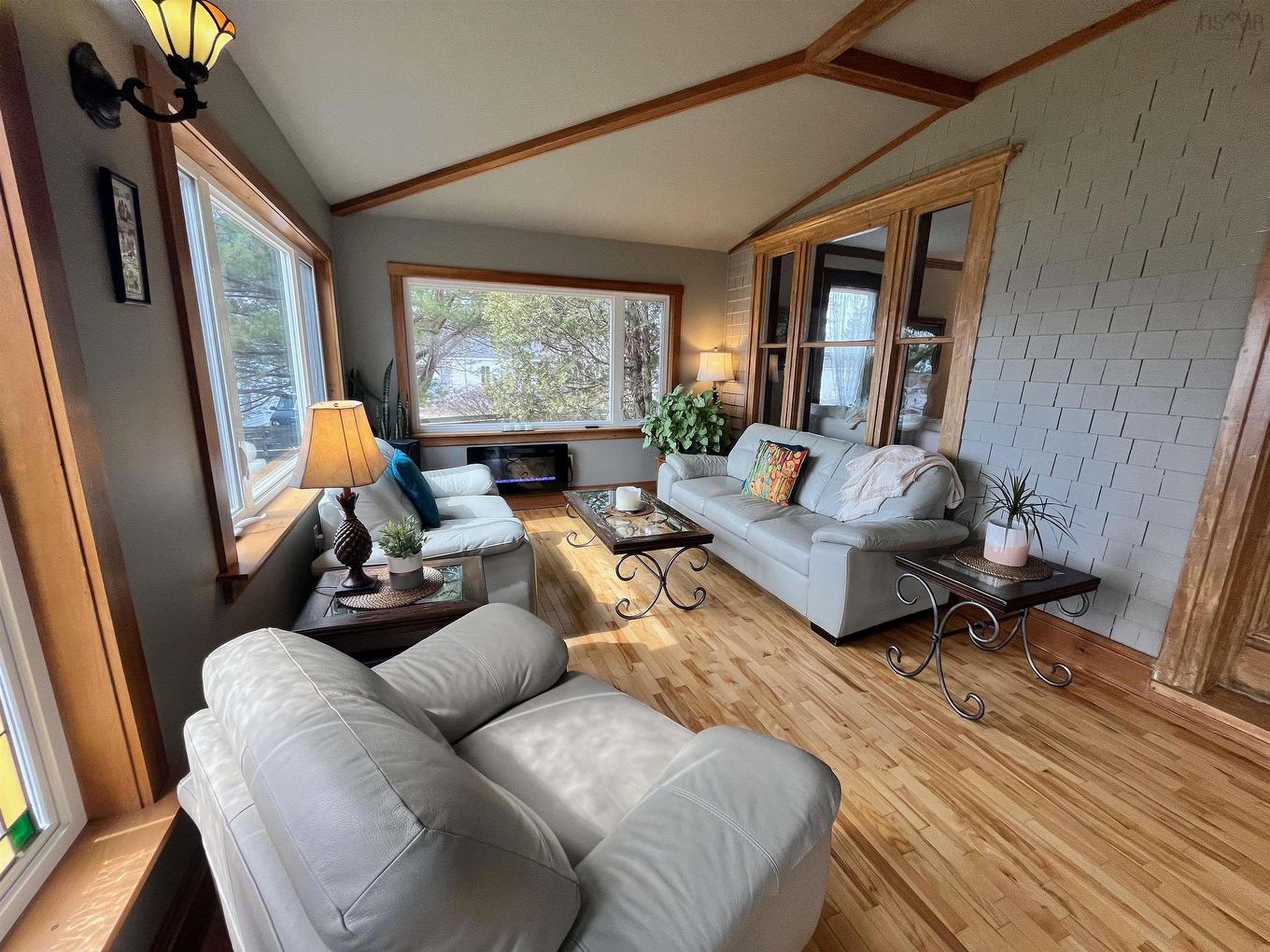 11659 Highway 16, Boylston, NS