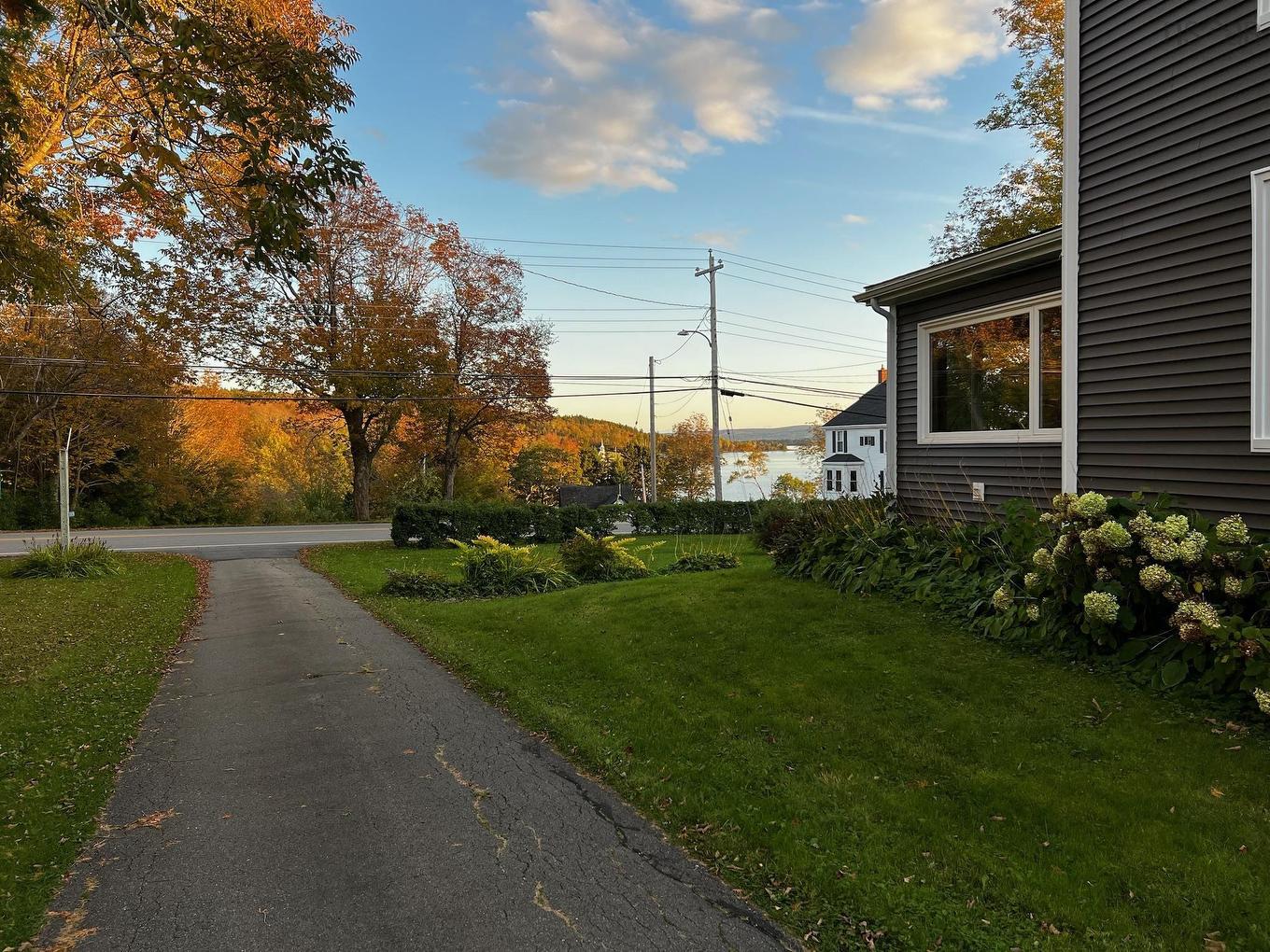 11659 Highway 16, Boylston, NS