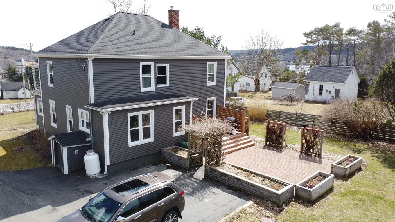 11659 Highway 16, Boylston, NS