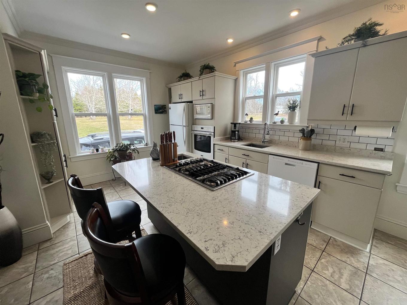 11659 Highway 16, Boylston, NS