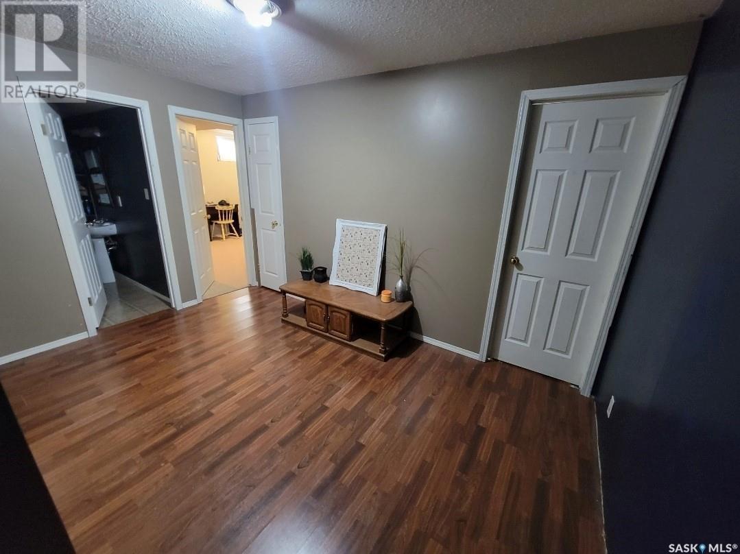 5034 Mirror Drive, Macklin, SK - Indoor Photo Showing Other Room