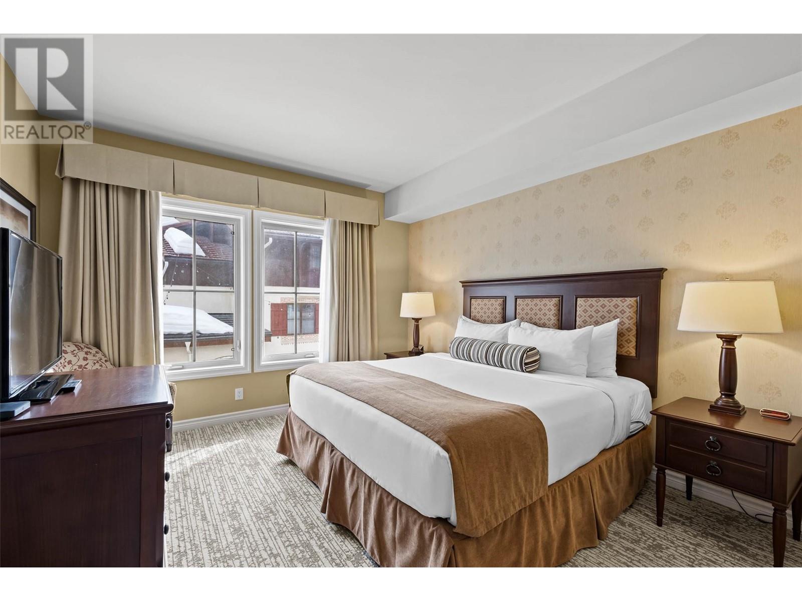 3250 Village Way Unit# 1201Abcd, Sun Peaks, BC - Indoor Photo Showing Bedroom