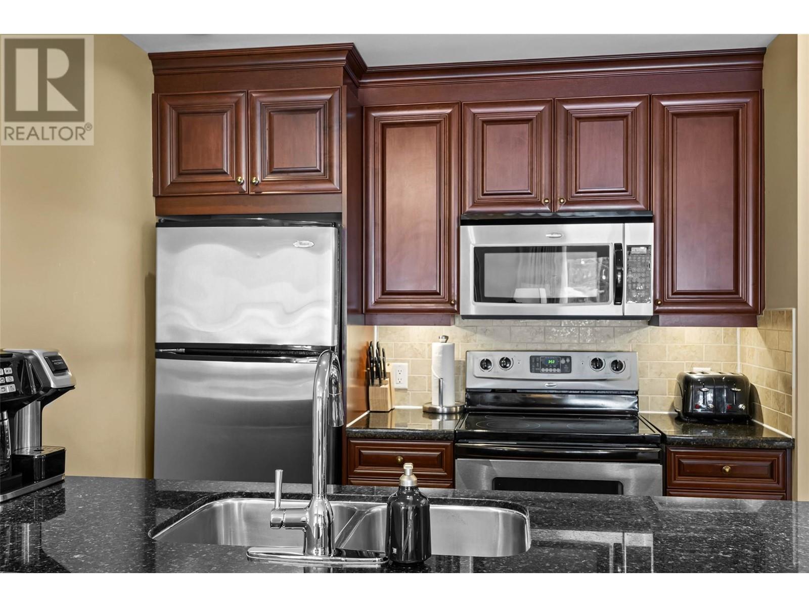 3250 Village Way Unit# 1201Abcd, Sun Peaks, BC - Indoor Photo Showing Kitchen With Stainless Steel Kitchen With Double Sink With Upgraded Kitchen