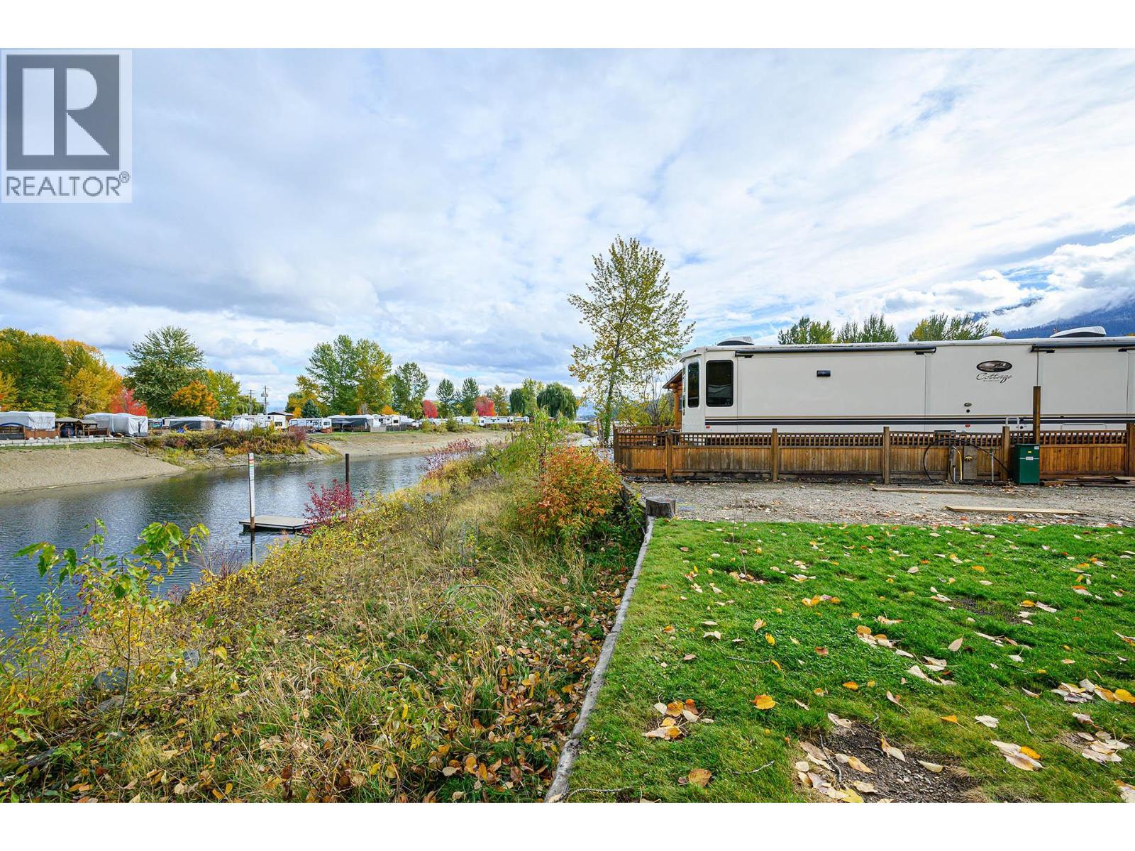 2 Clubhouse Lane, Lee Creek, BC