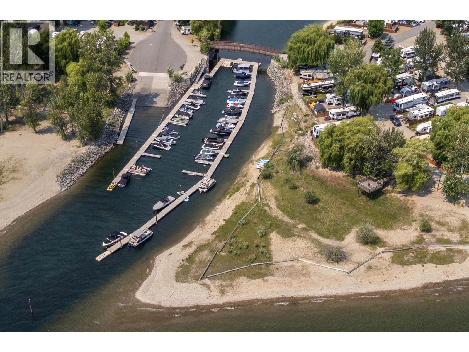 2 Clubhouse Lane, Lee Creek, BC