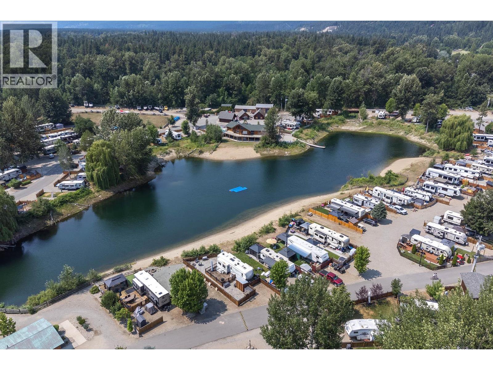 2 Clubhouse Lane, Lee Creek, BC