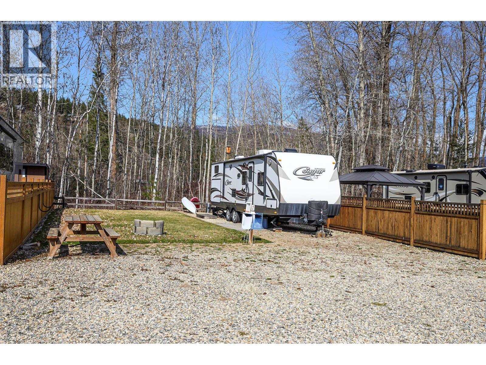 41 Cottonwood Drive N, Lee Creek, BC