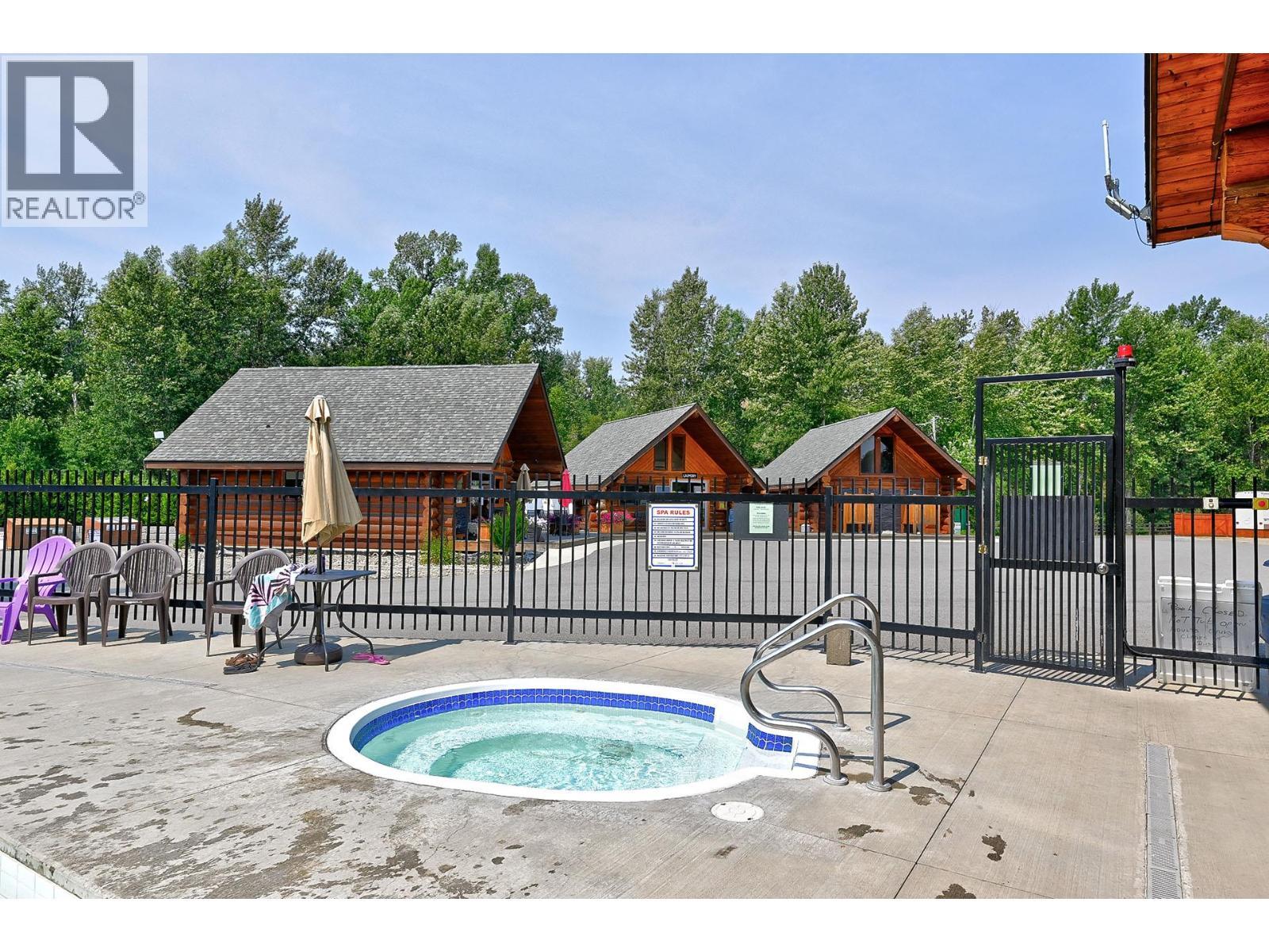 41 Cottonwood Drive N, Lee Creek, BC