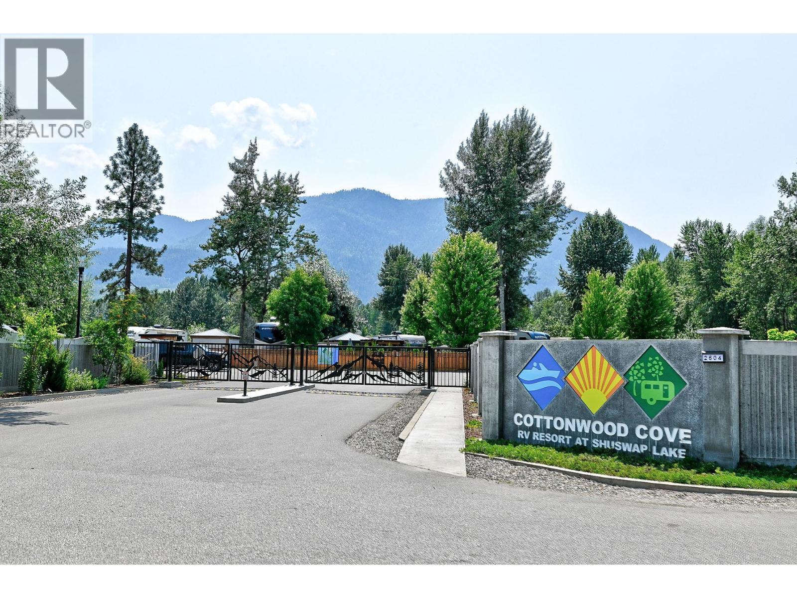 41 Cottonwood Drive N, Lee Creek, BC