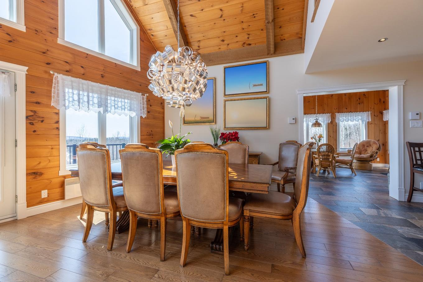 Salle à manger - 521 Rue Vic, Saint-Michel-Des-Saints, QC - Indoor Photo Showing Dining Room