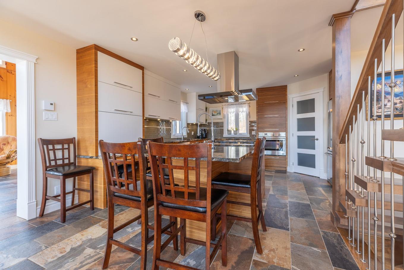 Vue d'ensemble - 521 Rue Vic, Saint-Michel-Des-Saints, QC - Indoor Photo Showing Dining Room