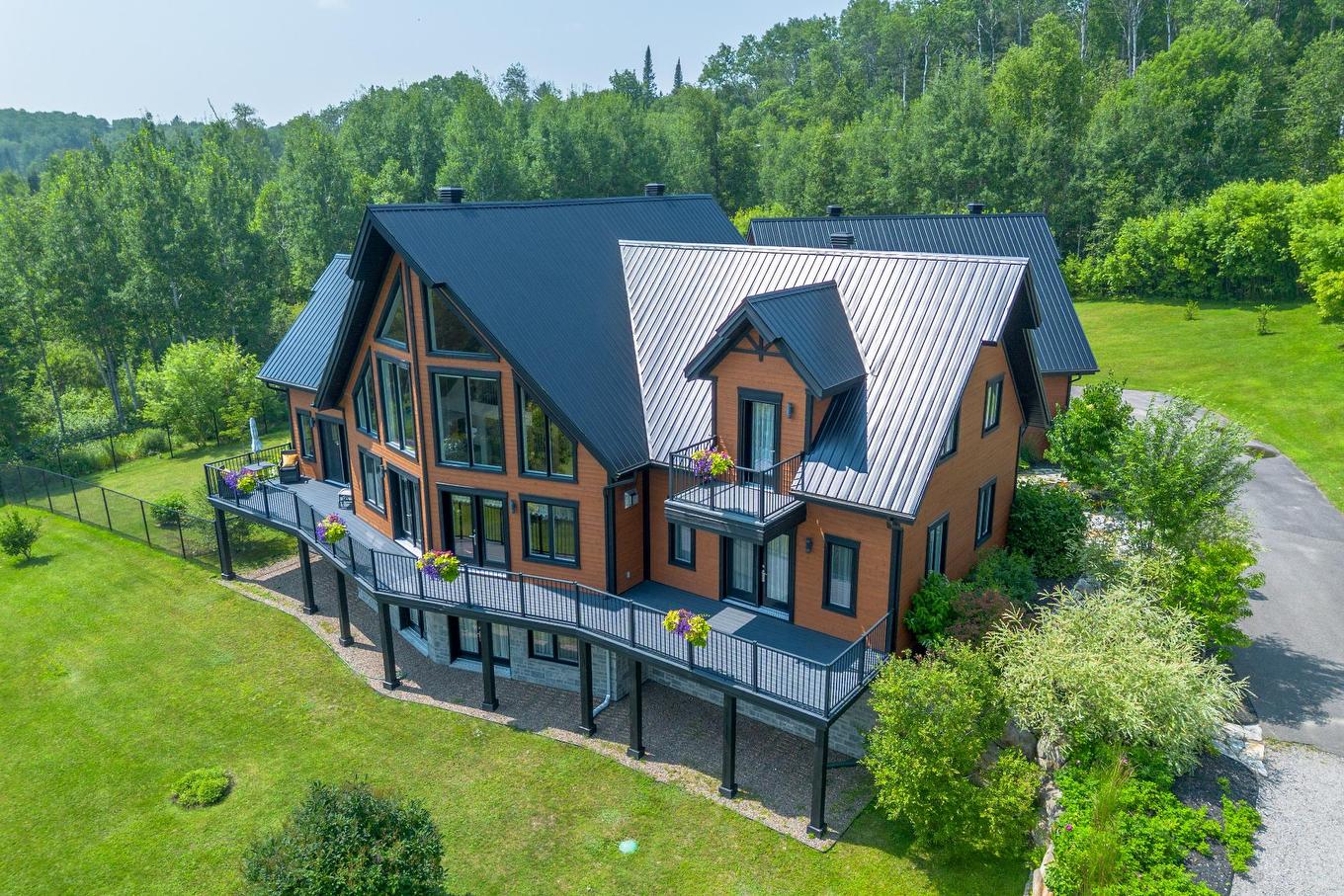 Photo aérienne - 521 Rue Vic, Saint-Michel-Des-Saints, QC - Outdoor