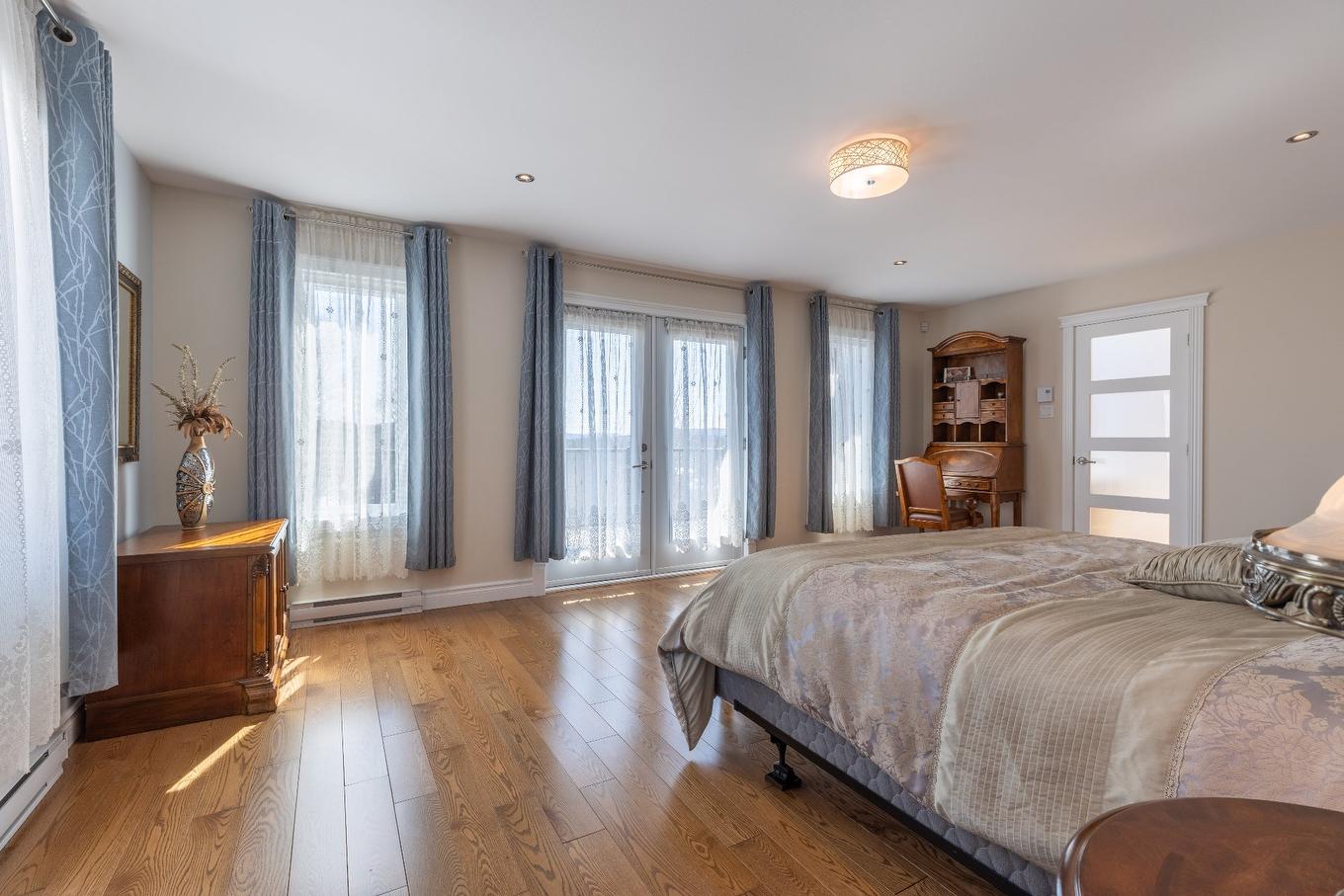 Chambre à coucher principale - 521 Rue Vic, Saint-Michel-Des-Saints, QC - Indoor Photo Showing Bedroom