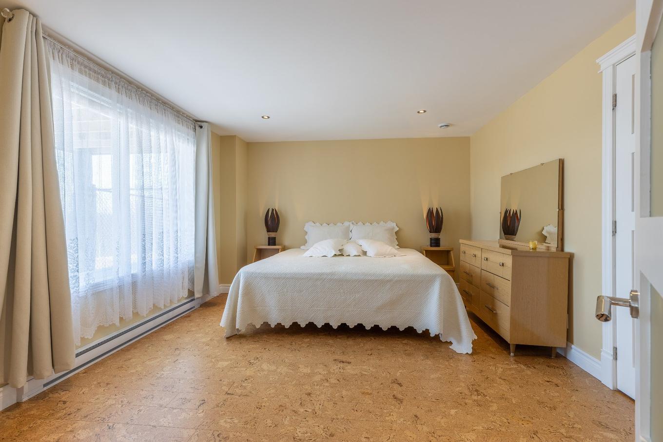 Chambre à coucher - 521 Rue Vic, Saint-Michel-Des-Saints, QC - Indoor Photo Showing Bedroom