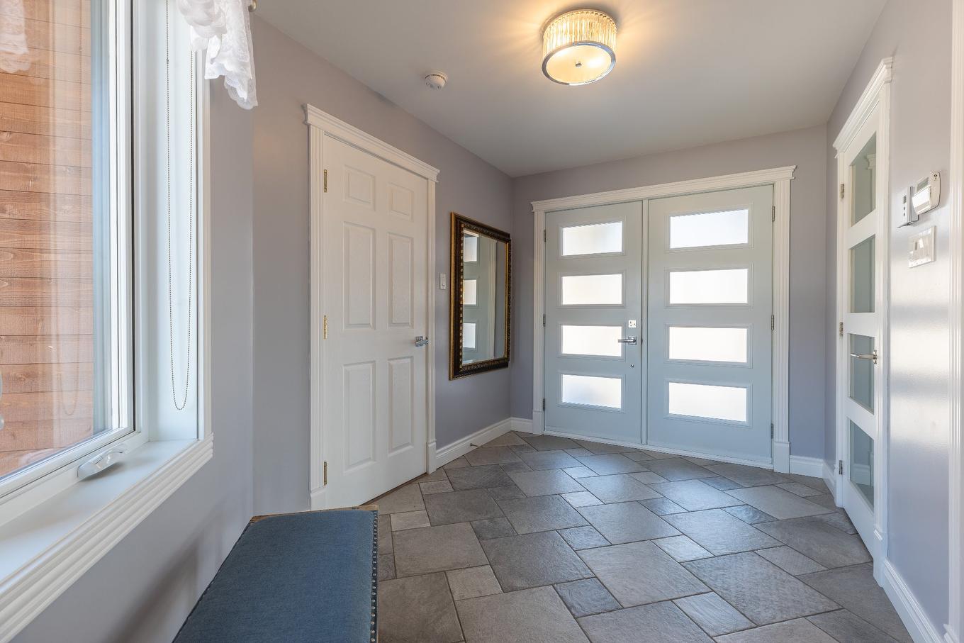 Hall d'entrée/Vestibule - 521 Rue Vic, Saint-Michel-Des-Saints, QC - Indoor Photo Showing Other Room