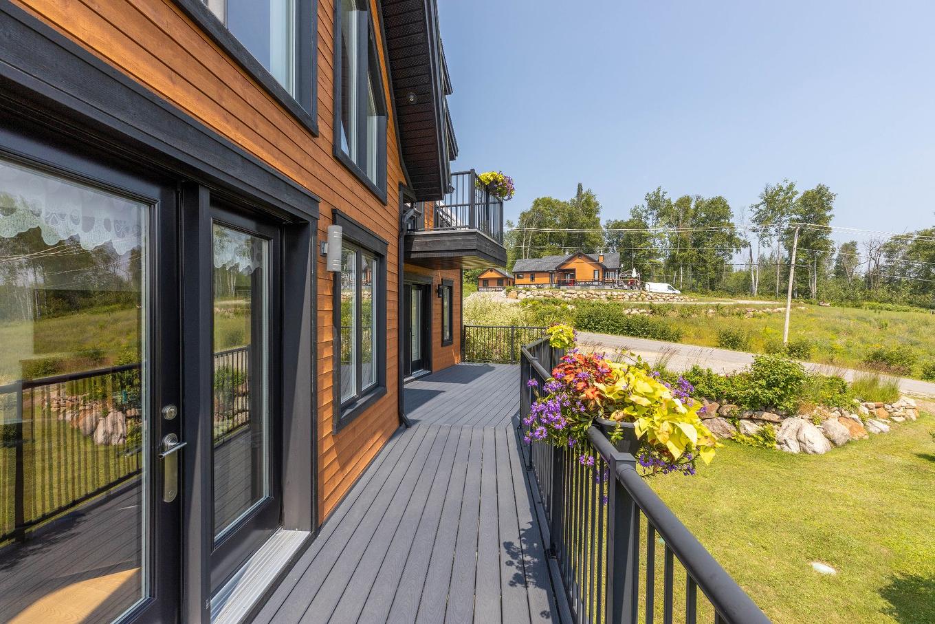 Balcon - 521 Rue Vic, Saint-Michel-Des-Saints, QC - Outdoor With Exterior