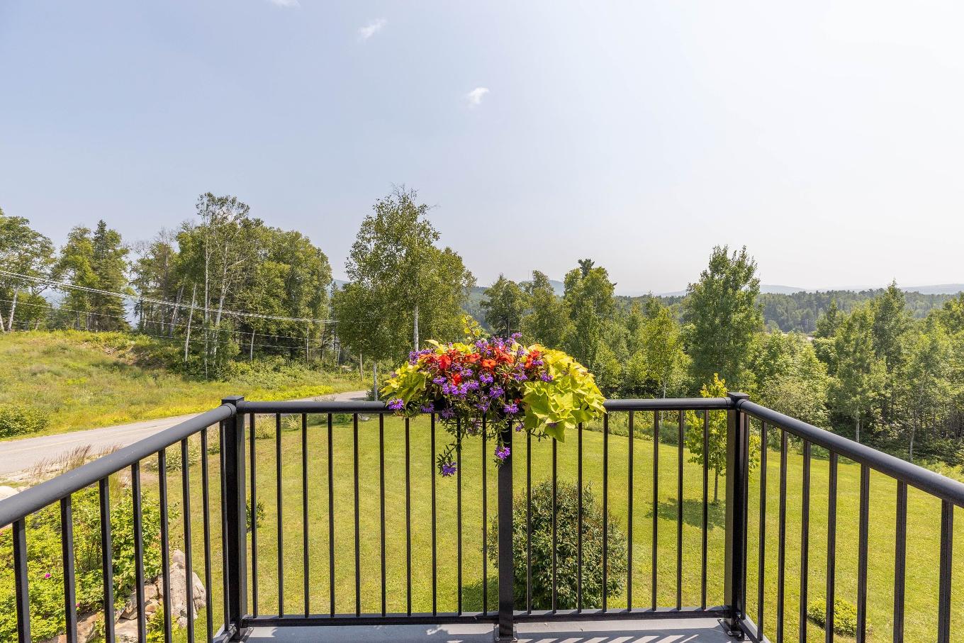 Balcon - 521 Rue Vic, Saint-Michel-Des-Saints, QC - Outdoor