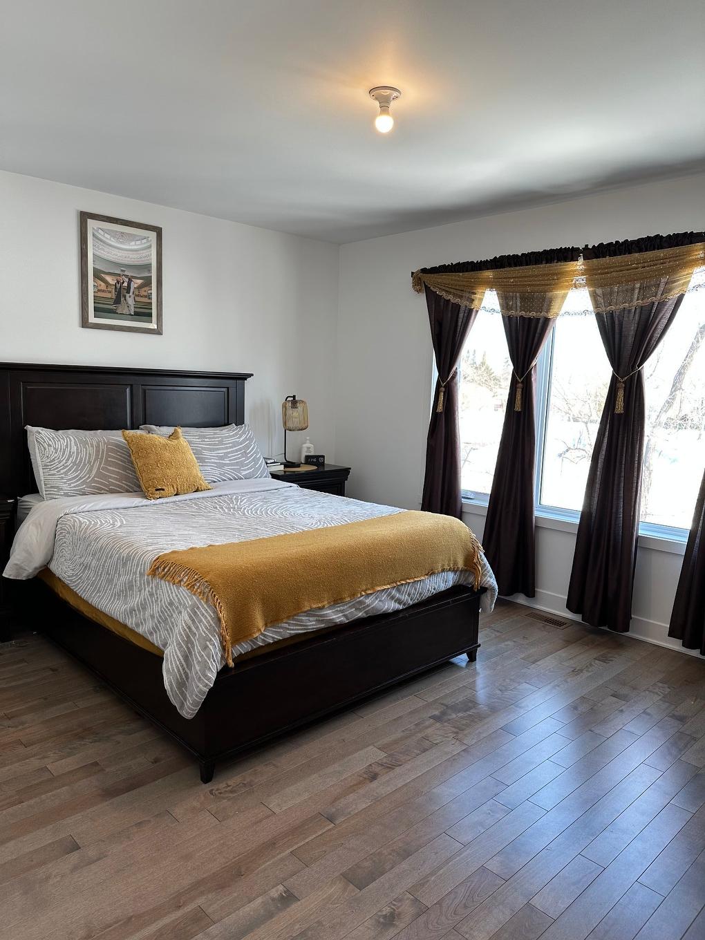 Chambre à coucher principale - 13371 Boul. Gouin O., Montréal (Pierrefonds-Roxboro), QC - Indoor Photo Showing Bedroom