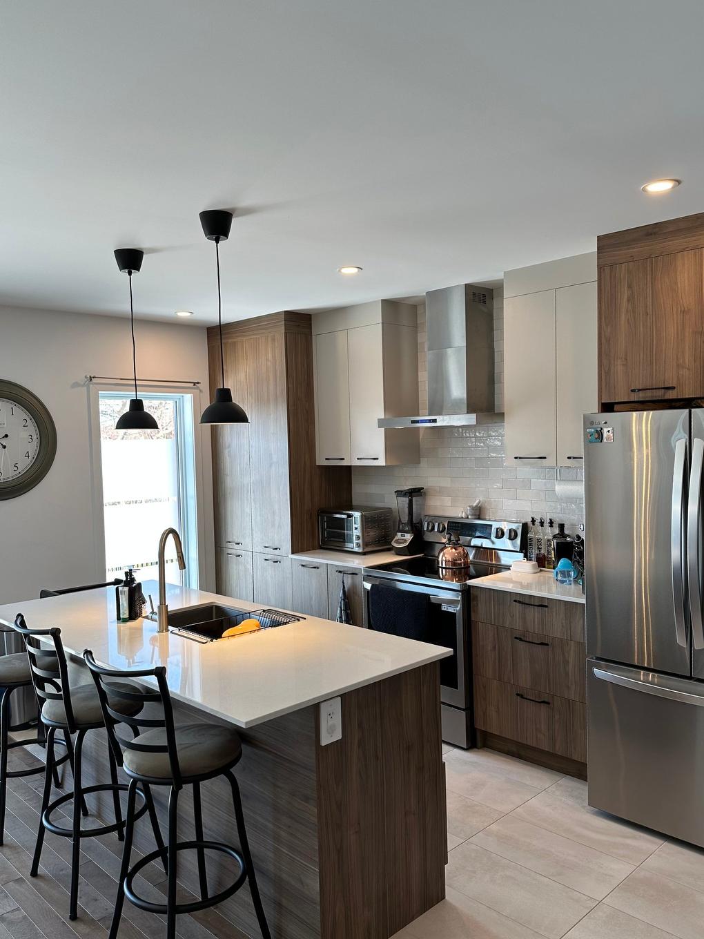 Cuisine - 13371 Boul. Gouin O., Montréal (Pierrefonds-Roxboro), QC - Indoor Photo Showing Kitchen With Double Sink With Upgraded Kitchen