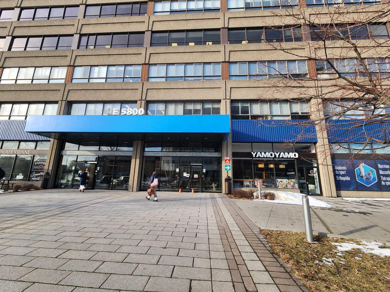 Commerce - #3-5800 Rue St-Denis, Montréal (Rosemont/La Petite-Patrie), QC