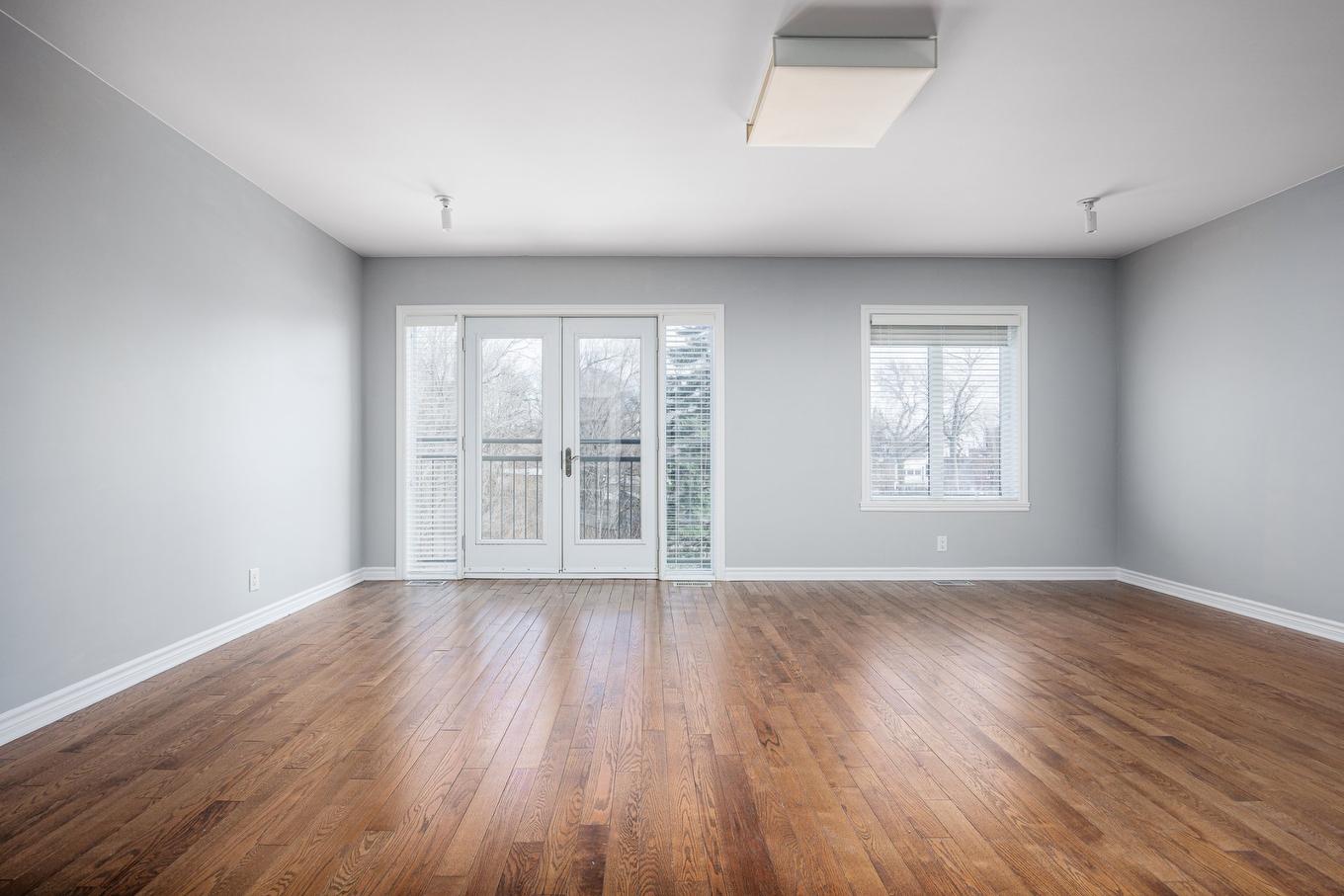Bedroom - 4363 Boul. Décarie, Montréal (Côte-Des-Neiges/Notre-Dame-De-Grâce), QC - Indoor Photo Showing Other Room
