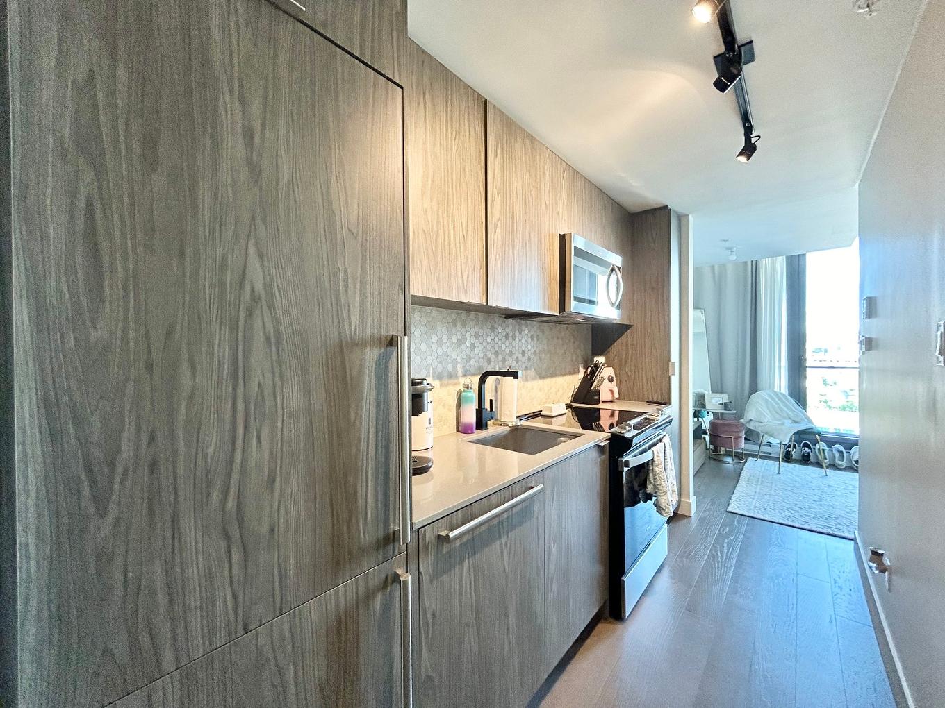 Kitchen - 612-200 Boul. Marcel-Laurin, Montréal (Saint-Laurent), QC - Indoor Photo Showing Kitchen