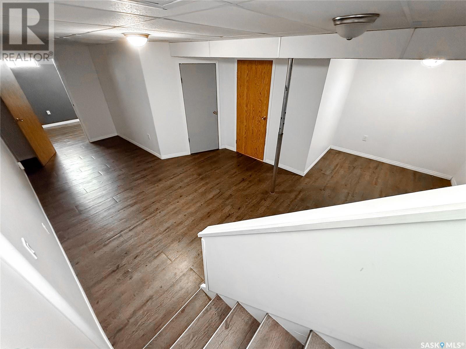 106 1St Street, Gull Lake, SK - Indoor