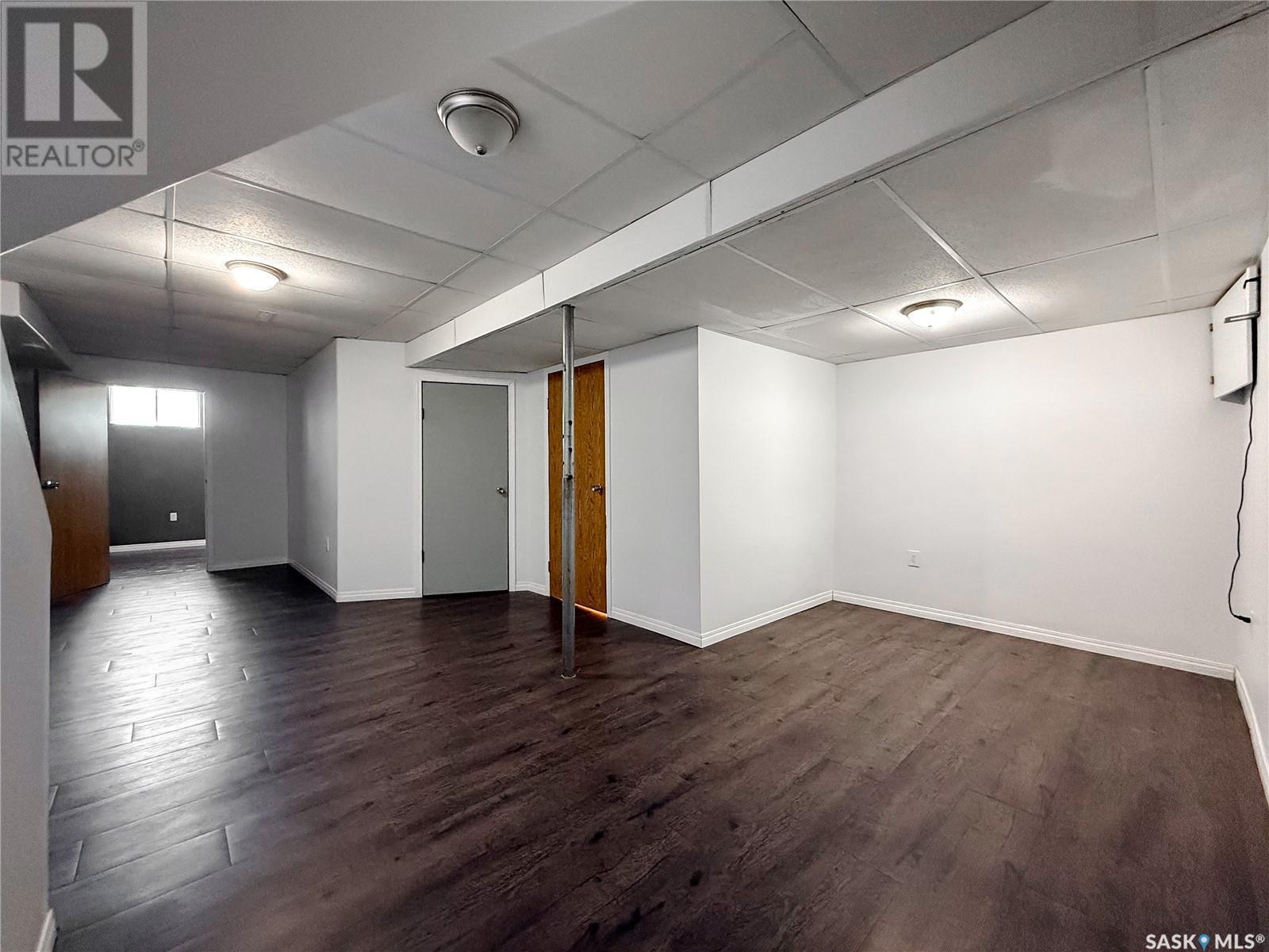 106 1St Street, Gull Lake, SK - Indoor