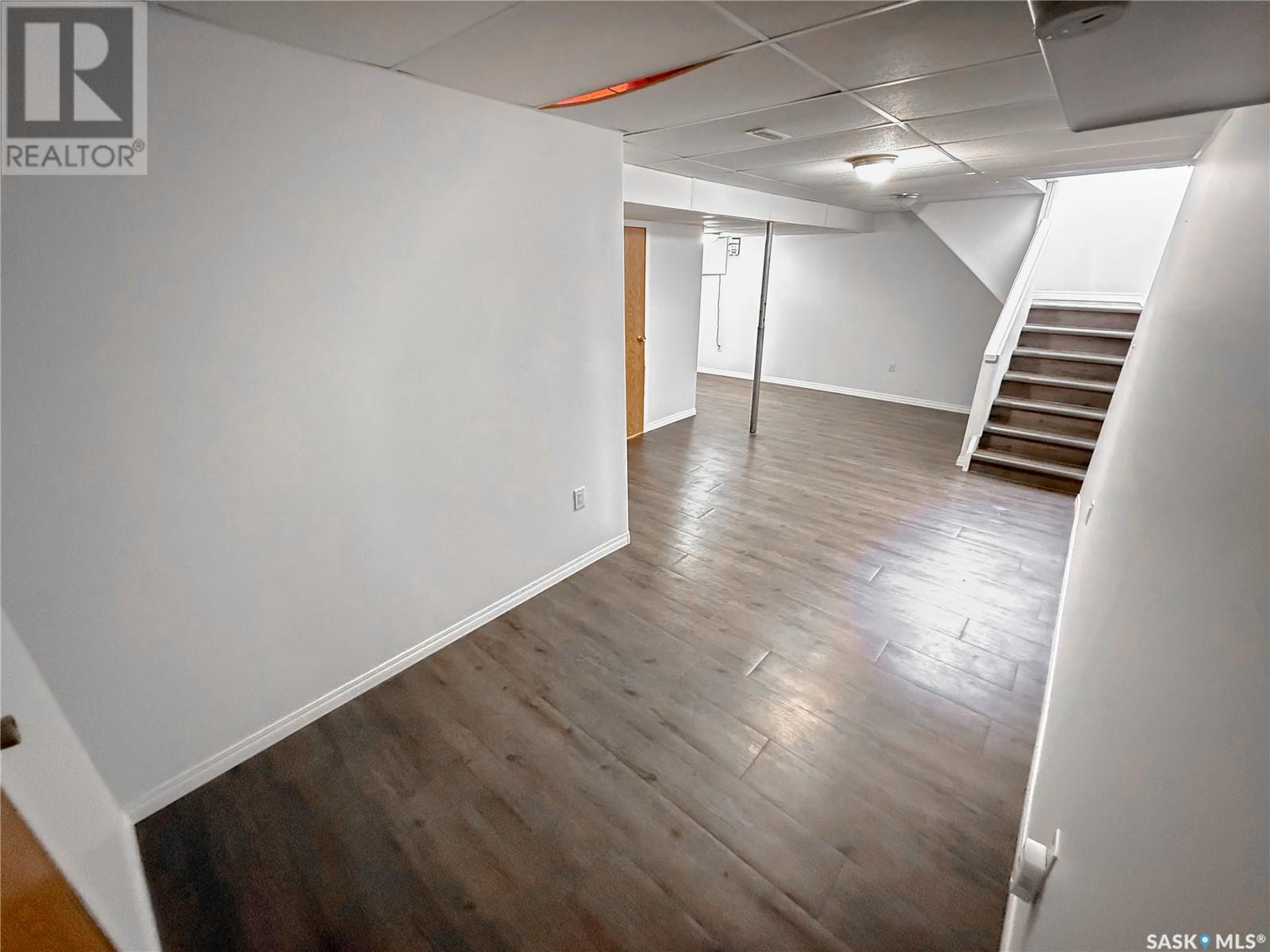 106 1St Street, Gull Lake, SK - Indoor Photo Showing Other Room