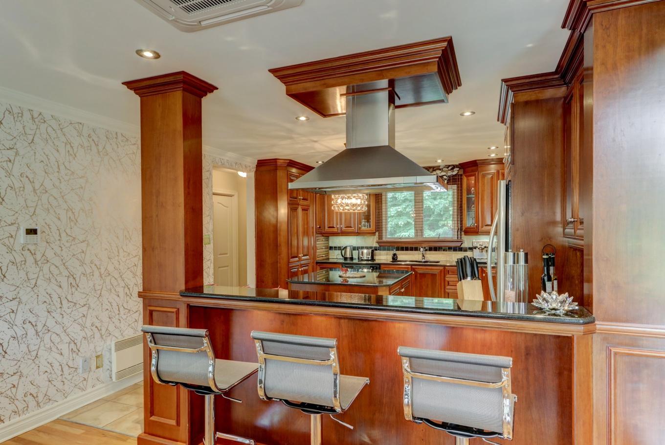 Cuisine - 645 Rue Watson, Lachute, QC - Indoor Photo Showing Other Room