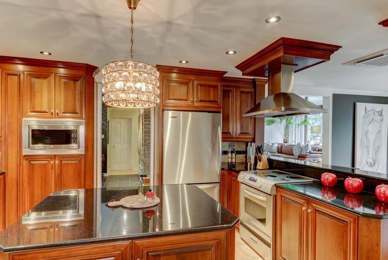 Cuisine - 645 Rue Watson, Lachute, QC - Indoor Photo Showing Kitchen