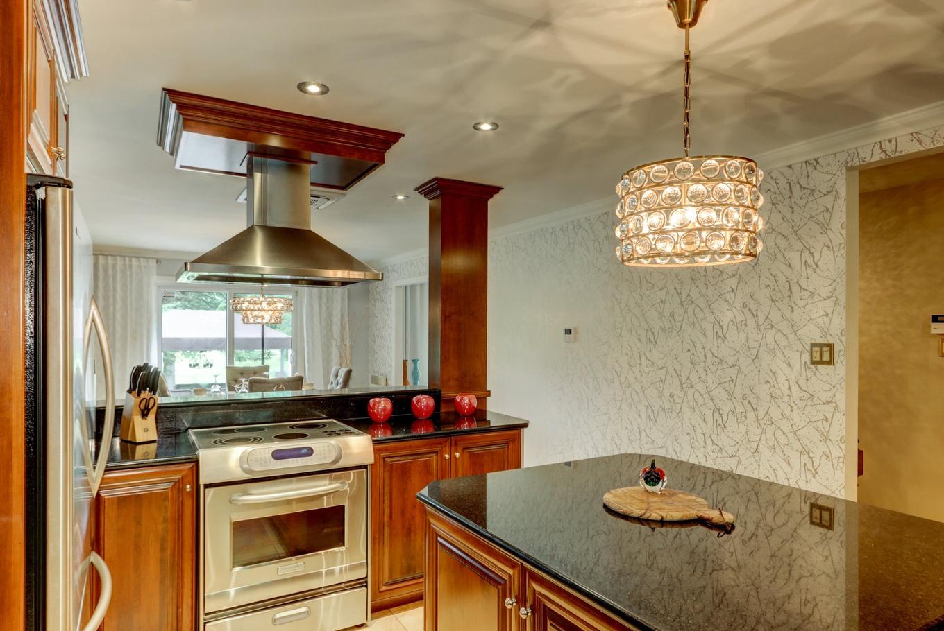 Cuisine - 645 Rue Watson, Lachute, QC - Indoor Photo Showing Kitchen